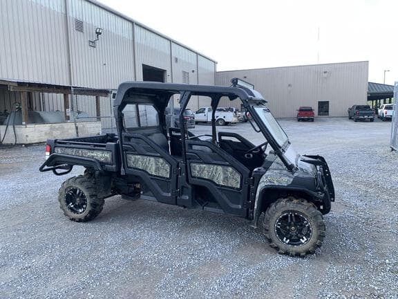 Image of John Deere Gator XUV 825i S4 equipment image 2