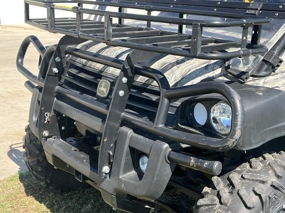 Image of John Deere XUV 825M equipment image 4