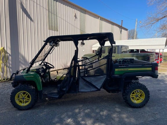2018 John Deere XUV 825M Equipment Image0