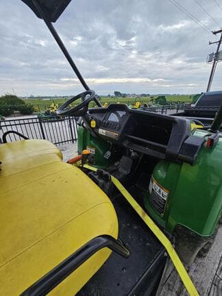 Image of John Deere XUV 825M equipment image 1