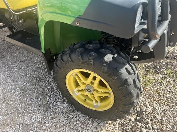 Image of John Deere XUV 825M equipment image 2