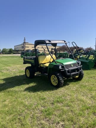 Image of John Deere XUV 825M equipment image 2