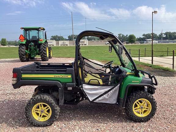 Image of John Deere XUV 825M equipment image 4