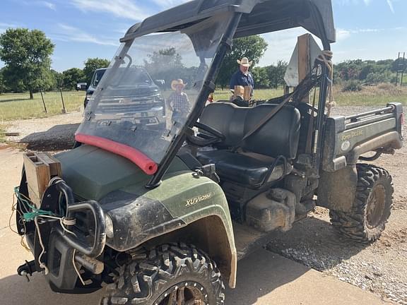 Image of John Deere XUV 825M equipment image 2