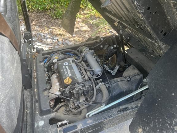 Image of John Deere XUV 825M equipment image 1