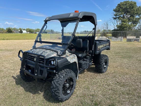 Image of John Deere XUV 825M equipment image 1