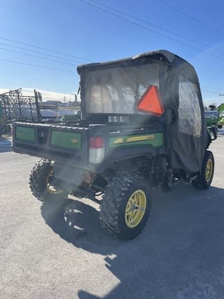 Image of John Deere Gator XUV 835E equipment image 3