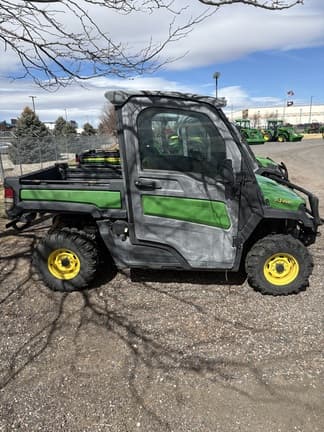 Image of John Deere XUV 835M equipment image 1