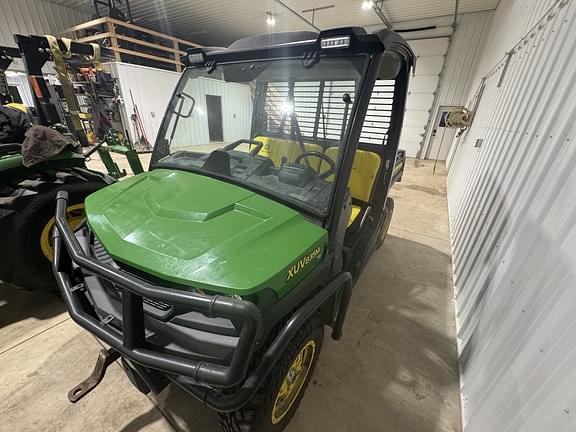 Image of John Deere XUV 835M equipment image 2