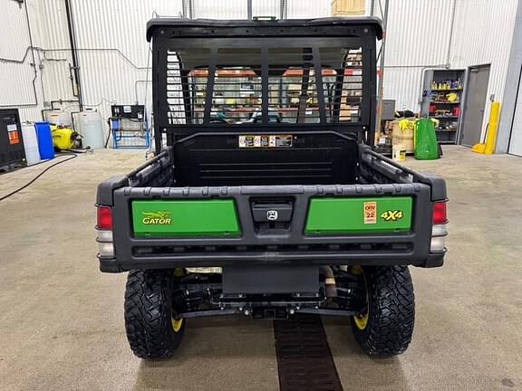 Image of John Deere XUV 835M equipment image 3