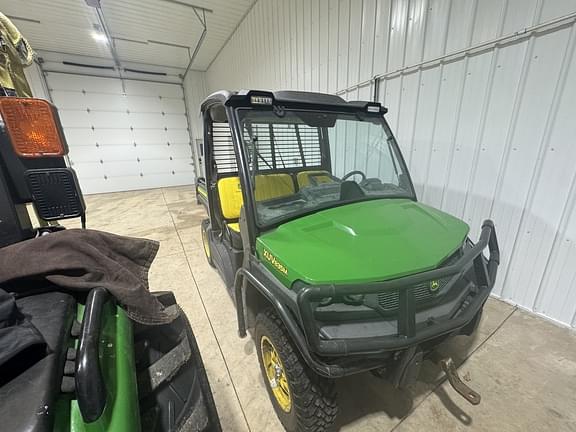 Image of John Deere XUV 835M equipment image 3