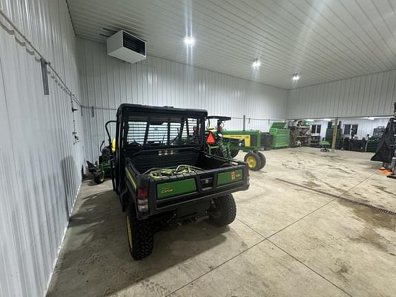 Image of John Deere XUV 835M equipment image 3