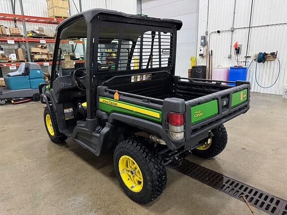 Image of John Deere XUV 835M equipment image 2