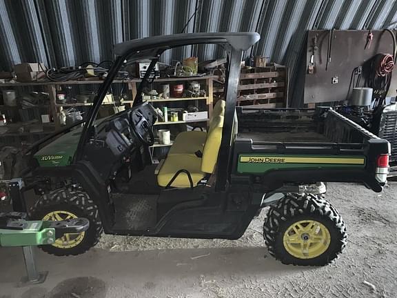 Image of John Deere XUV 835M Primary image