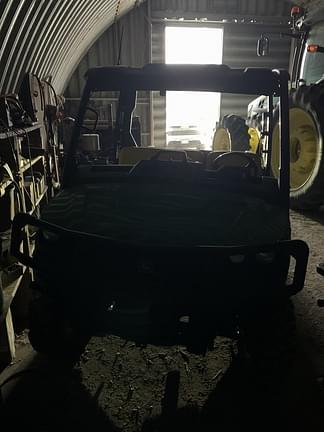 Image of John Deere XUV 835M equipment image 4