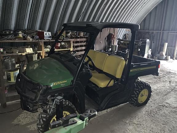 Image of John Deere XUV 835M equipment image 1