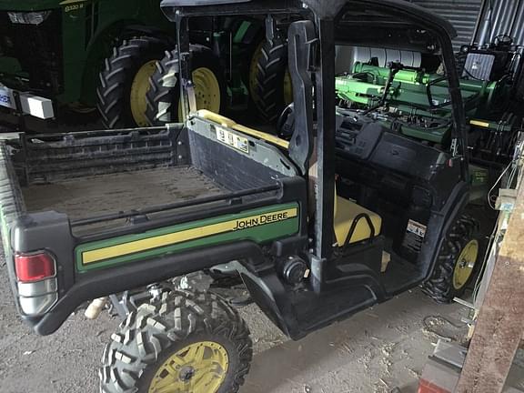 Image of John Deere XUV 835M equipment image 2