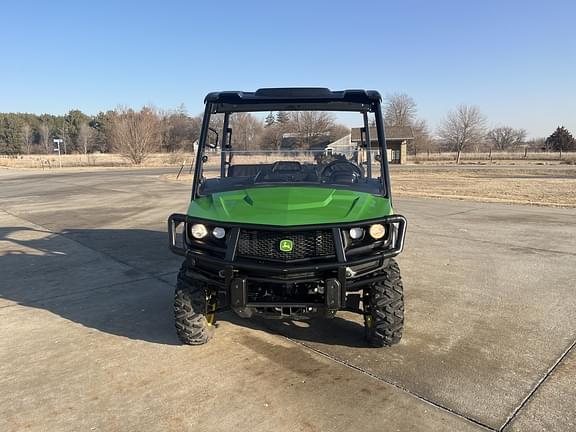 Image of John Deere XUV 835M equipment image 1