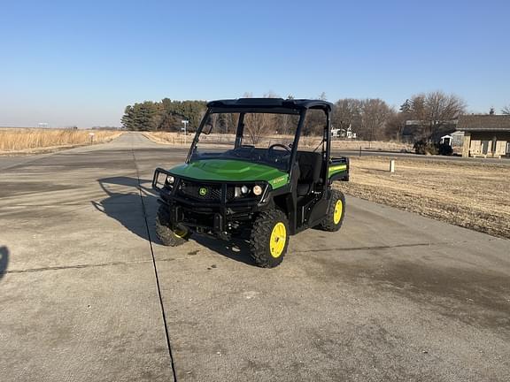 Image of John Deere XUV 835M equipment image 2