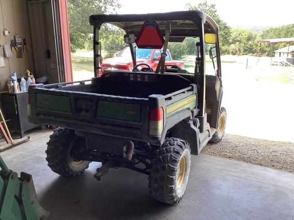Image of John Deere XUV 835M equipment image 4