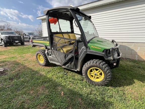 Image of John Deere XUV 835M Primary image