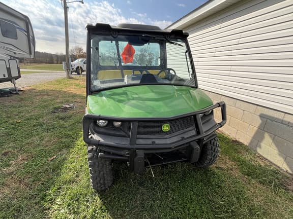 Image of John Deere XUV 835M equipment image 1