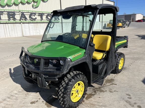Image of John Deere XUV 835M Primary image