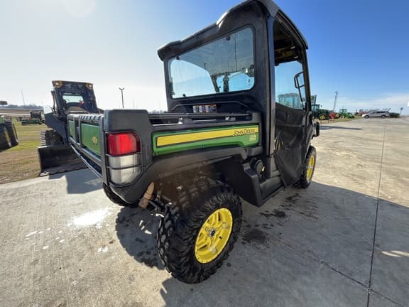 Image of John Deere XUV 835M equipment image 4