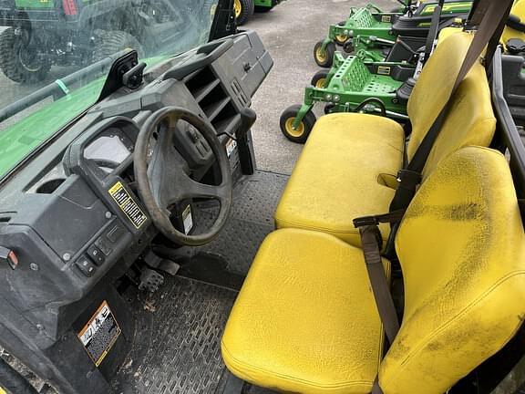 Image of John Deere XUV 835M equipment image 4