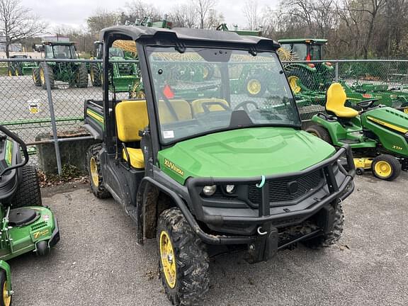 Image of John Deere XUV 835M equipment image 2