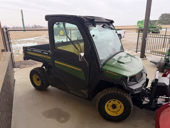 Image of John Deere XUV 835M equipment image 1