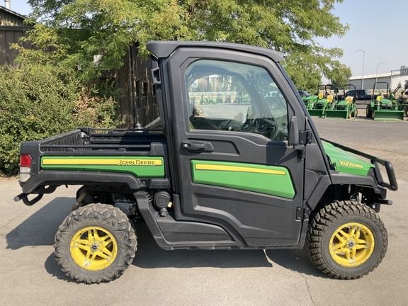 Main image John Deere XUV 835M