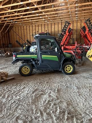 Image of John Deere XUV 835M Primary image