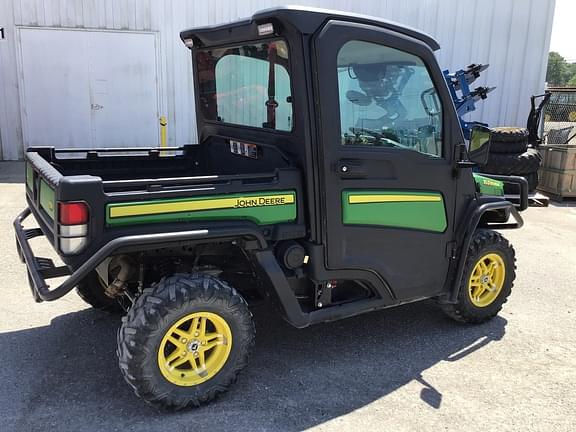 Image of John Deere XUV 835M equipment image 2