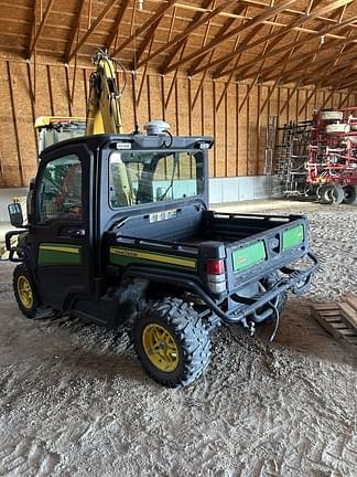 Image of John Deere XUV 835M equipment image 3