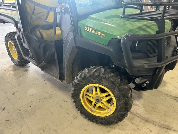 Image of John Deere XUV 835M equipment image 3