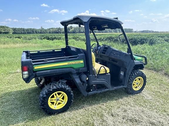 Image of John Deere XUV 835M equipment image 3