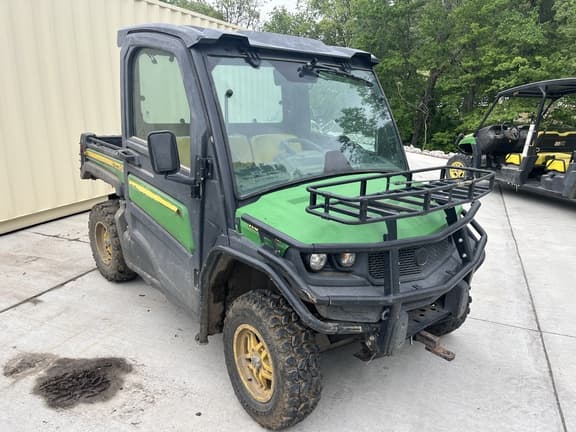 Image of John Deere XUV 835M equipment image 2