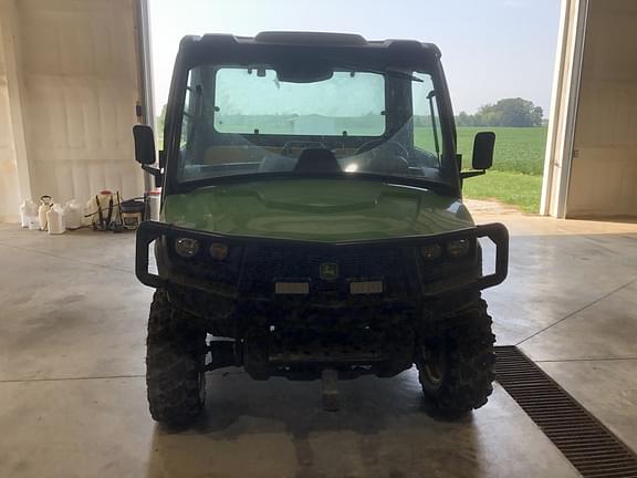 Image of John Deere XUV 835M equipment image 1