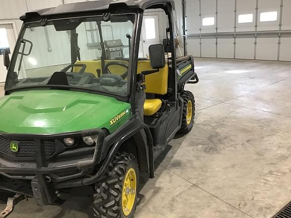 Image of John Deere XUV 835M equipment image 2