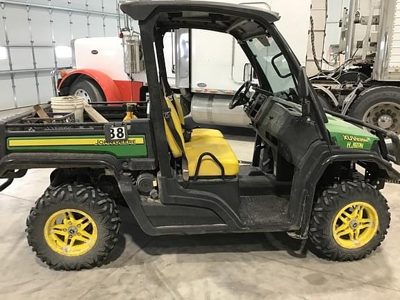 Image of John Deere XUV 835M Primary image