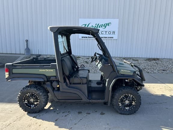Image of John Deere XUV 835M equipment image 1