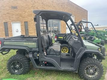 Main image John Deere XUV 835M