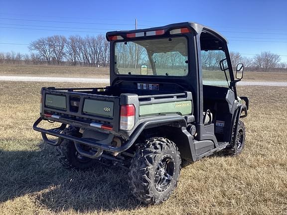 Image of John Deere XUV 835M equipment image 2