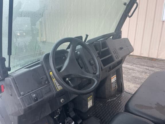 Image of John Deere XUV 835M equipment image 2