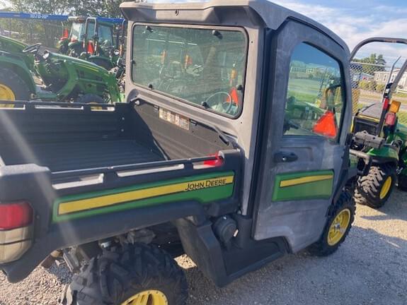 Image of John Deere XUV 835M equipment image 2
