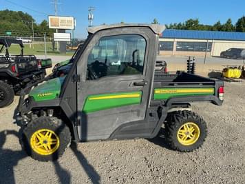 Main image John Deere XUV 835M