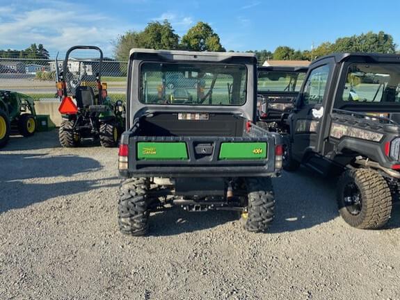 Image of John Deere XUV 835M equipment image 1