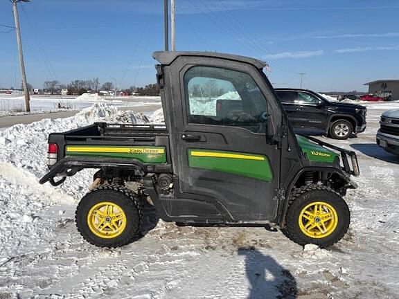 Image of John Deere XUV 835M equipment image 2