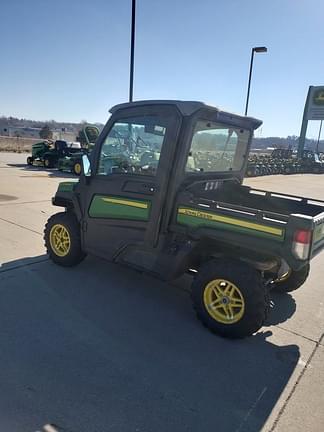 Image of John Deere XUV 835M equipment image 1